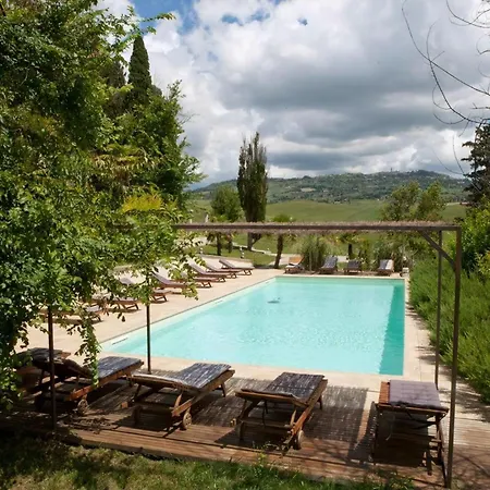 Famiglia Apartman *